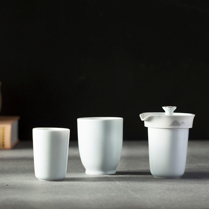 玉脂瓷独特设计茶具礼盒 两杯一壶 团队奖励礼品什么好