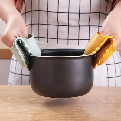 北欧饺子形硅胶防烫隔热手套 微波炉夹盘器--淡绿色