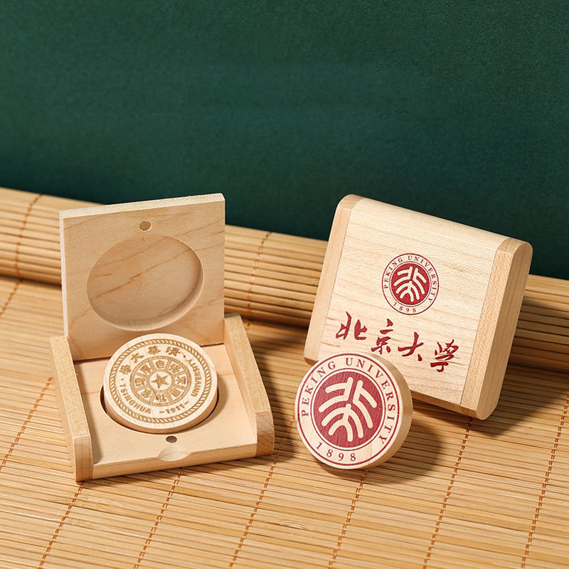 圆形磁吸木质U盘    3.0高速传输木质U盘    活动礼品定制